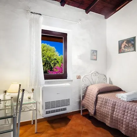 Glicine -historic Mediterranean Villa- Апартаменти