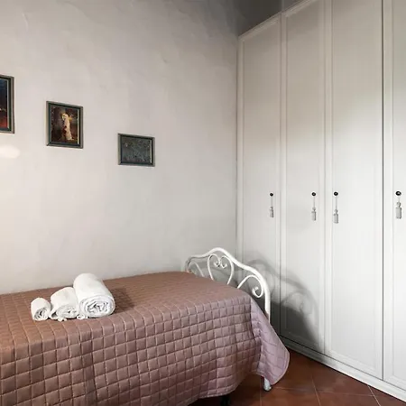 Апартаменти Glicine -historic Mediterranean Villa- *